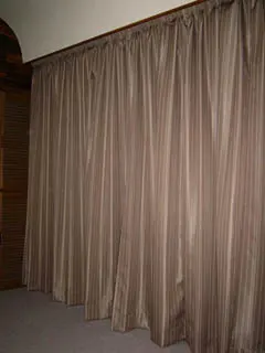 東リ 遮音・防音カーテン